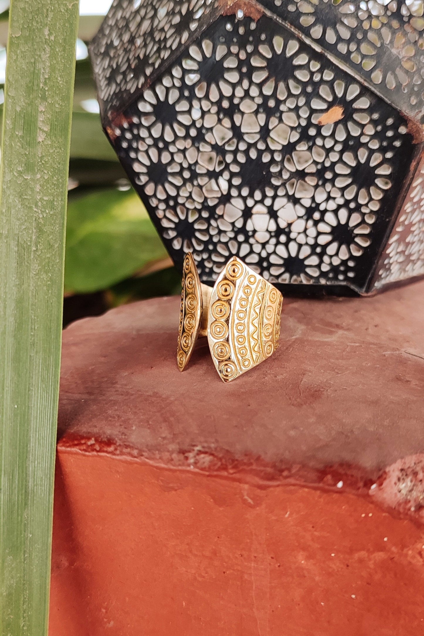 BAGUE ETHNIQUE LAITON