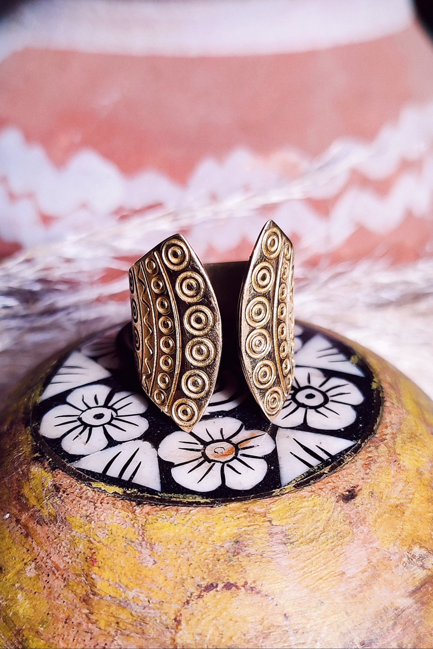 BAGUE ETHNIQUE LAITON