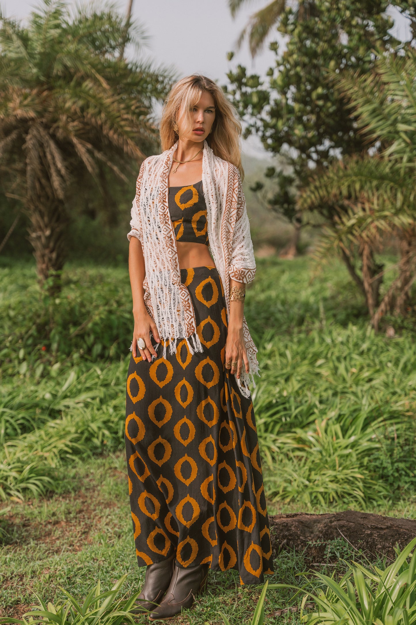 ENSEMBLE ETHNIQUE IKAT
