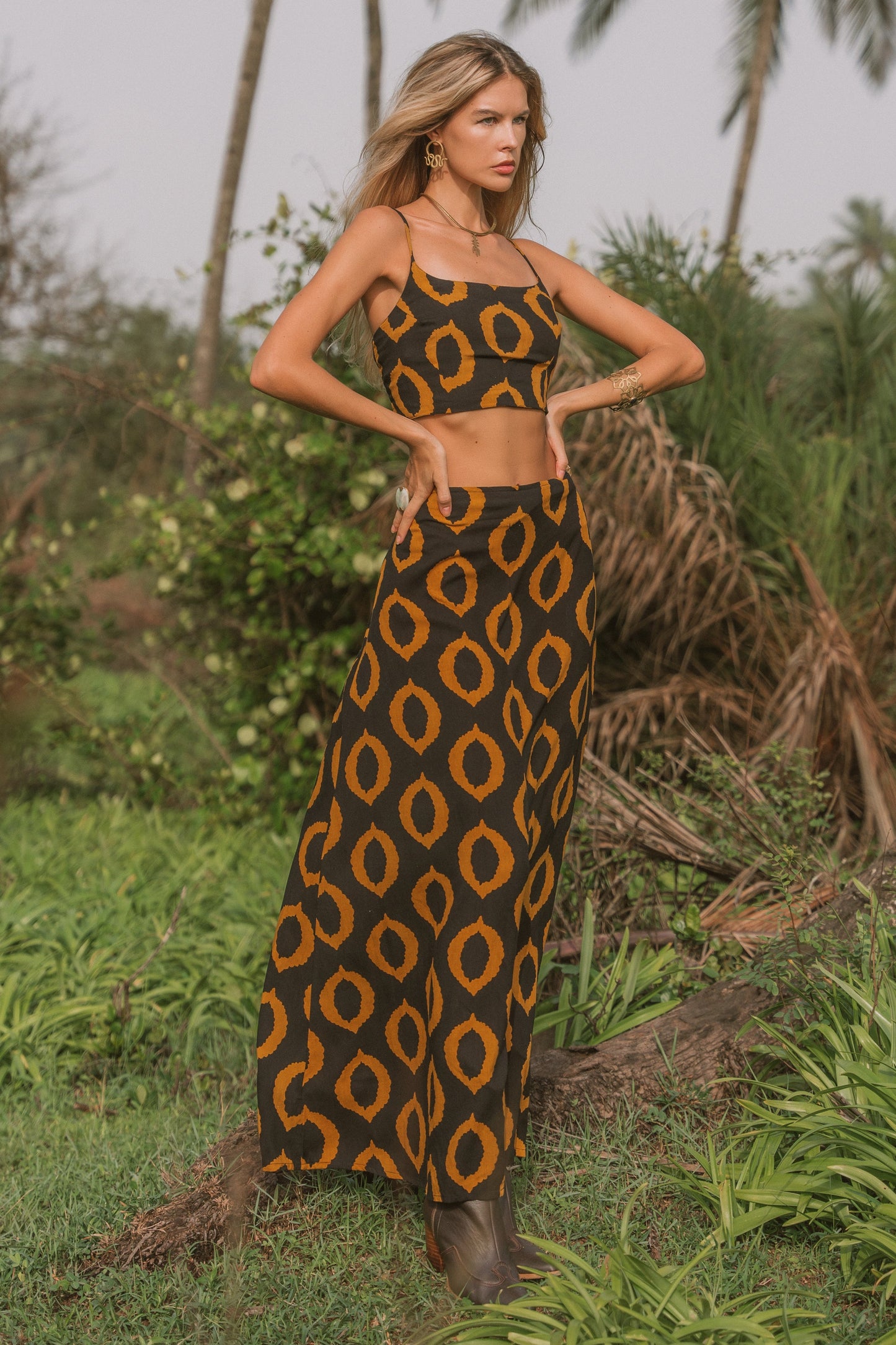 ENSEMBLE ETHNIQUE IKAT