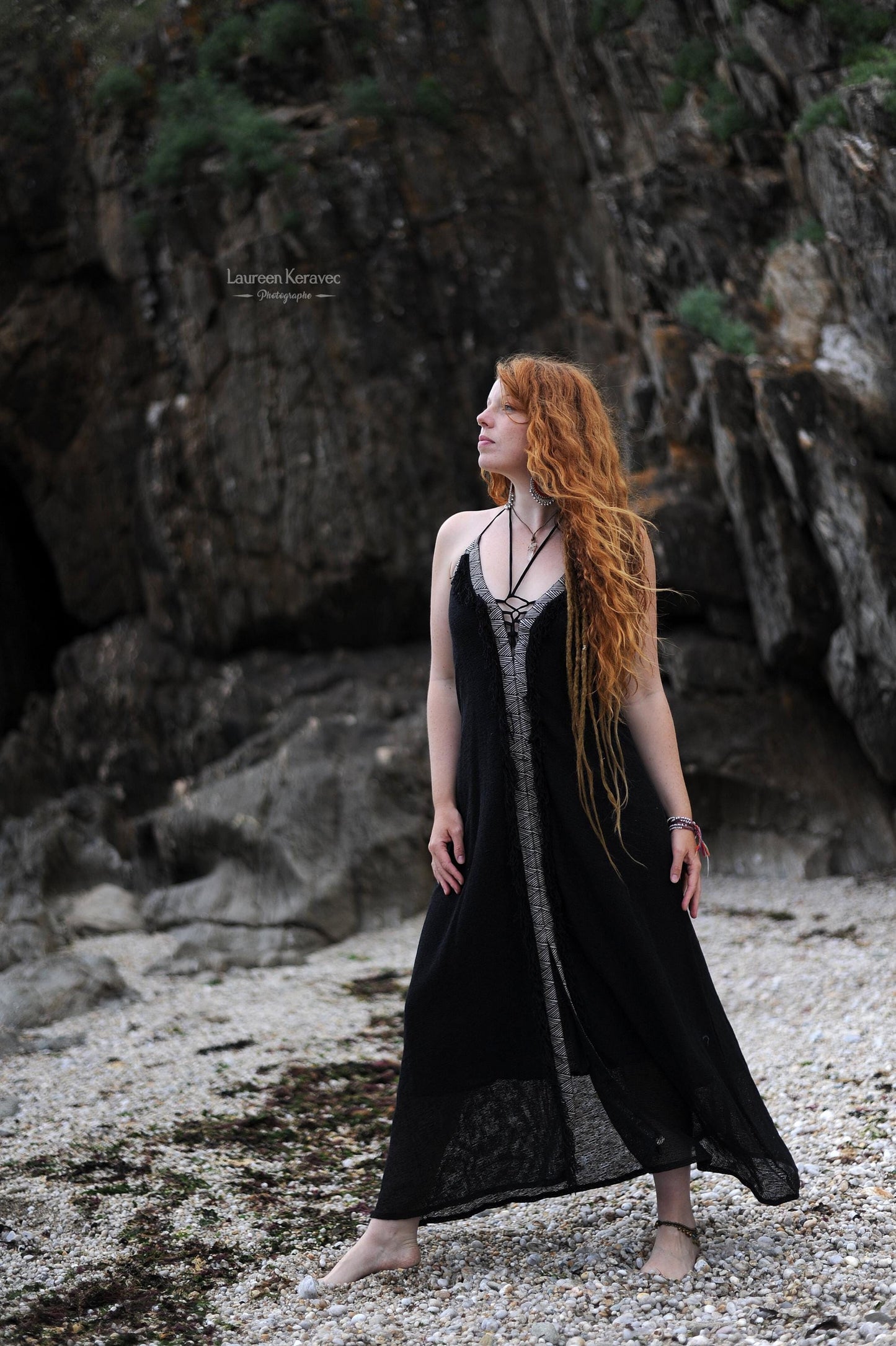 ROBE WAKA NOIRE