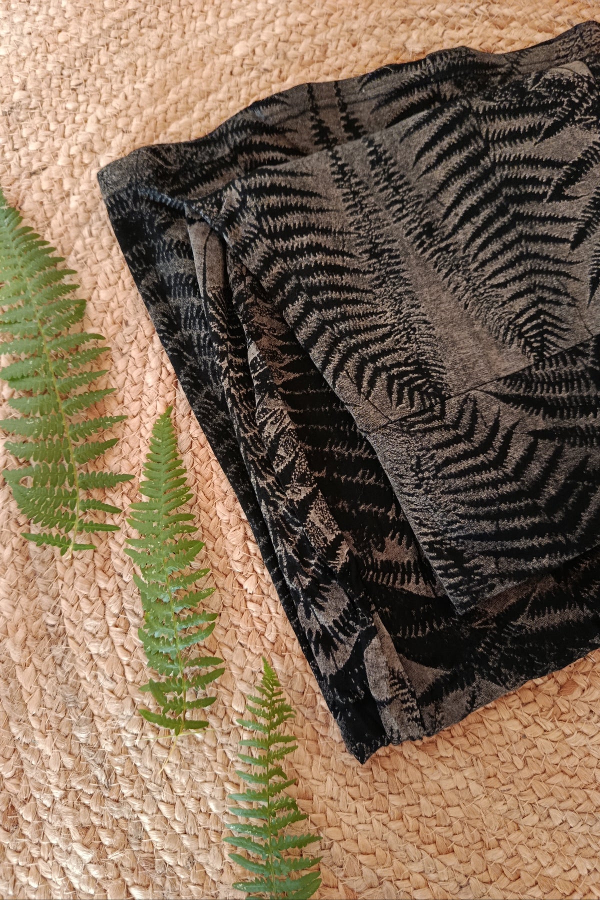 PANTALON LARGE EN VISCOSE IMPRIME FOUGERE