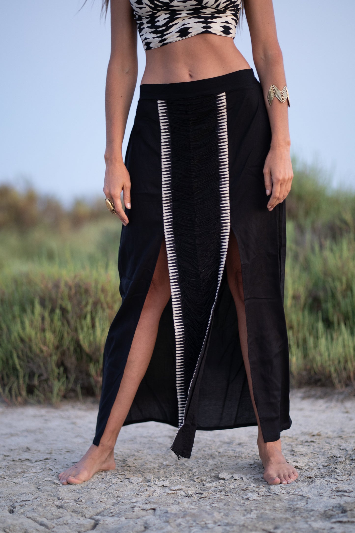 JUPE TRIBALE ETHNIQUE NOIRE