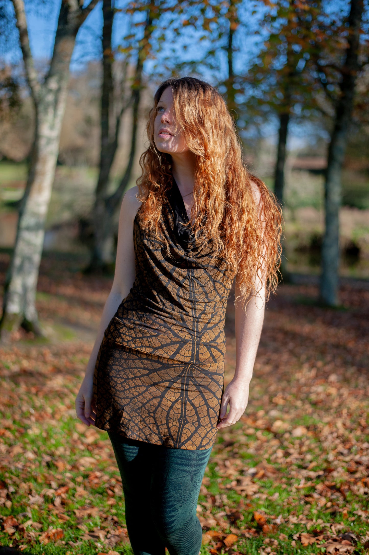 ROBE DOS NU VISCOSE JUNGLE MARRON