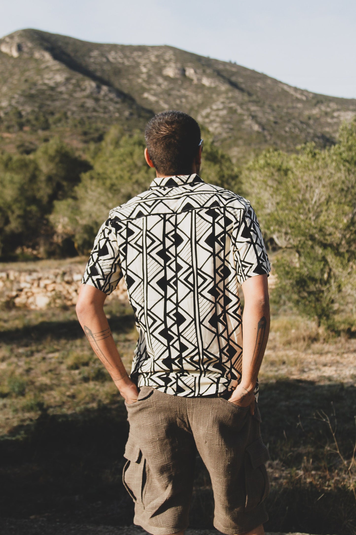 Bermuda uni en coton tissé épais- short pour homme teinture naturelle- bermuda festival- rave