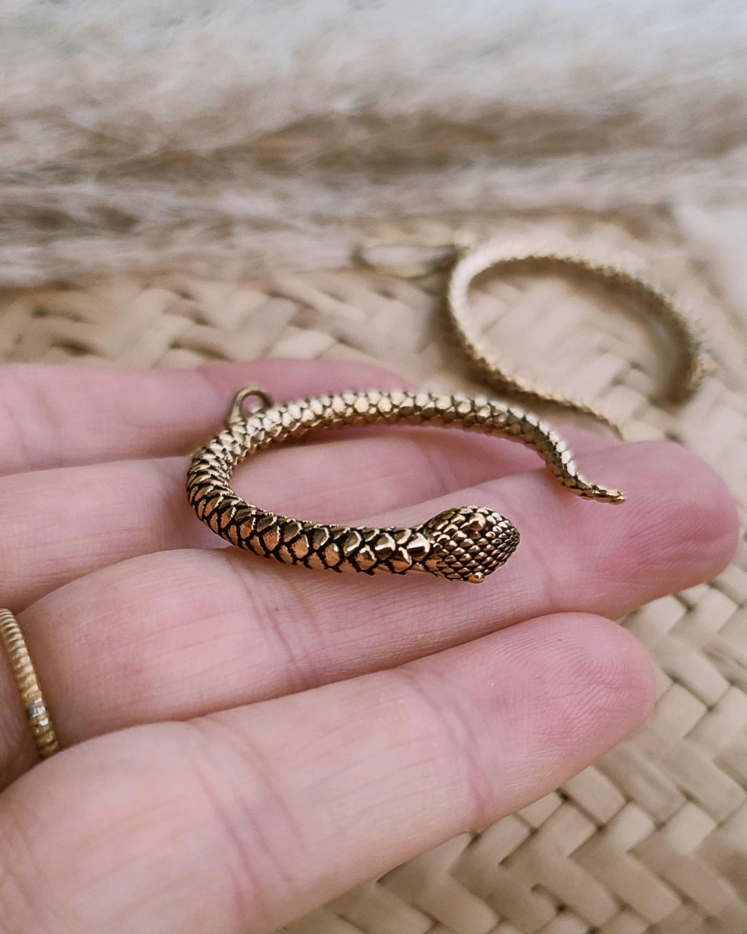 BOUCLES D' OREILLES SERPENT DOREES